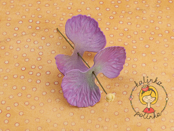 Собираем тычинки и лепестки воедино