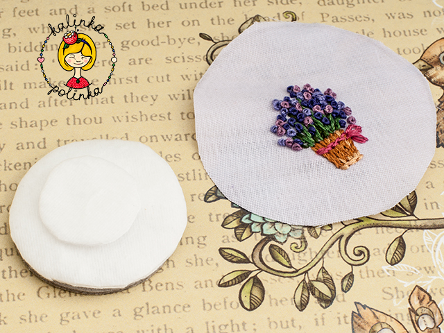 брошка вышитая лаванда