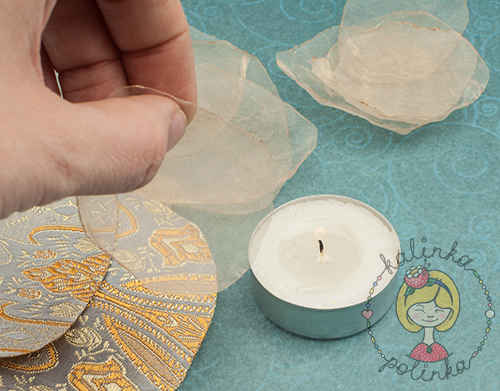 обжигаем лепестки для цветочка из органзы