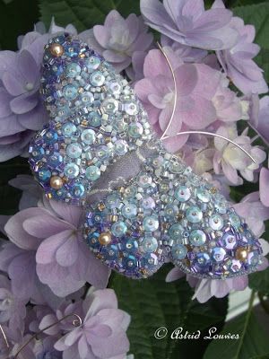 Бабочка с пайетками.