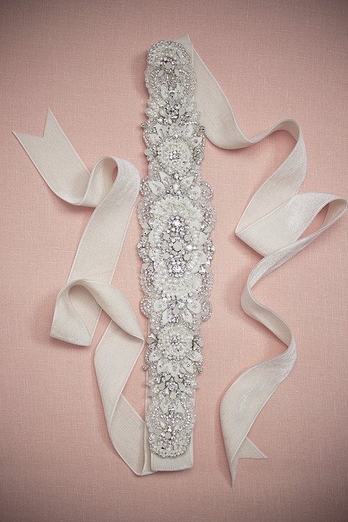 Повязка для волос с пайетками.